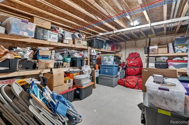 16543 Bedington Drive, Linden, MI 48451