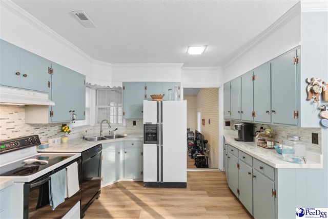 506 Park St, Timmonsville, SC 29161