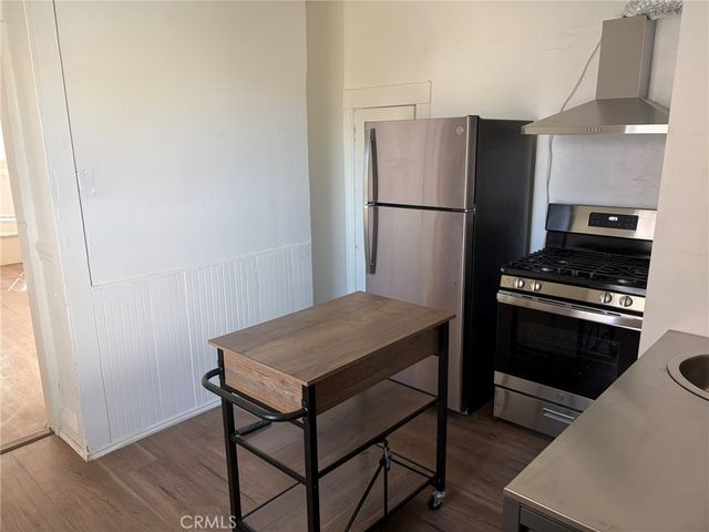 915 E 23rd Street, Los Angeles, CA 90011