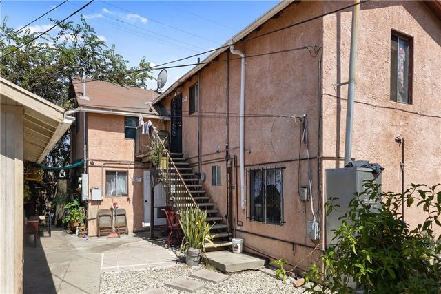 915 E 23rd Street, Los Angeles, CA 90011
