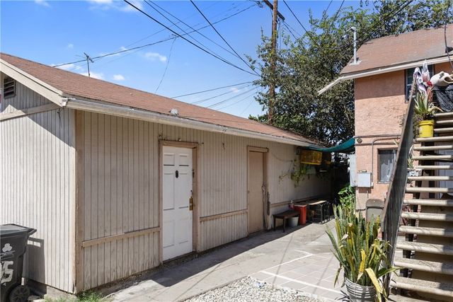 915 E 23rd Street, Los Angeles, CA 90011
