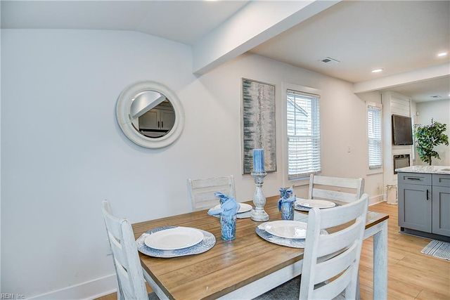 1928 Long Green Ln, Hampton, VA 23663