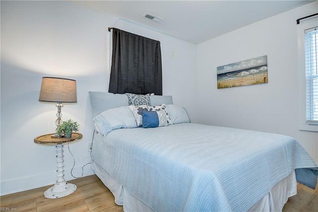 1928 Long Green Ln, Hampton, VA 23663