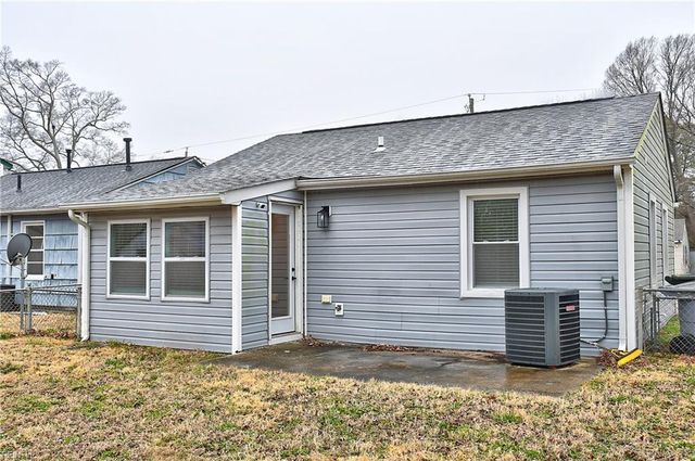 1928 Long Green Ln, Hampton, VA 23663