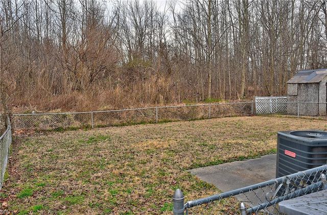 1928 Long Green Ln, Hampton, VA 23663