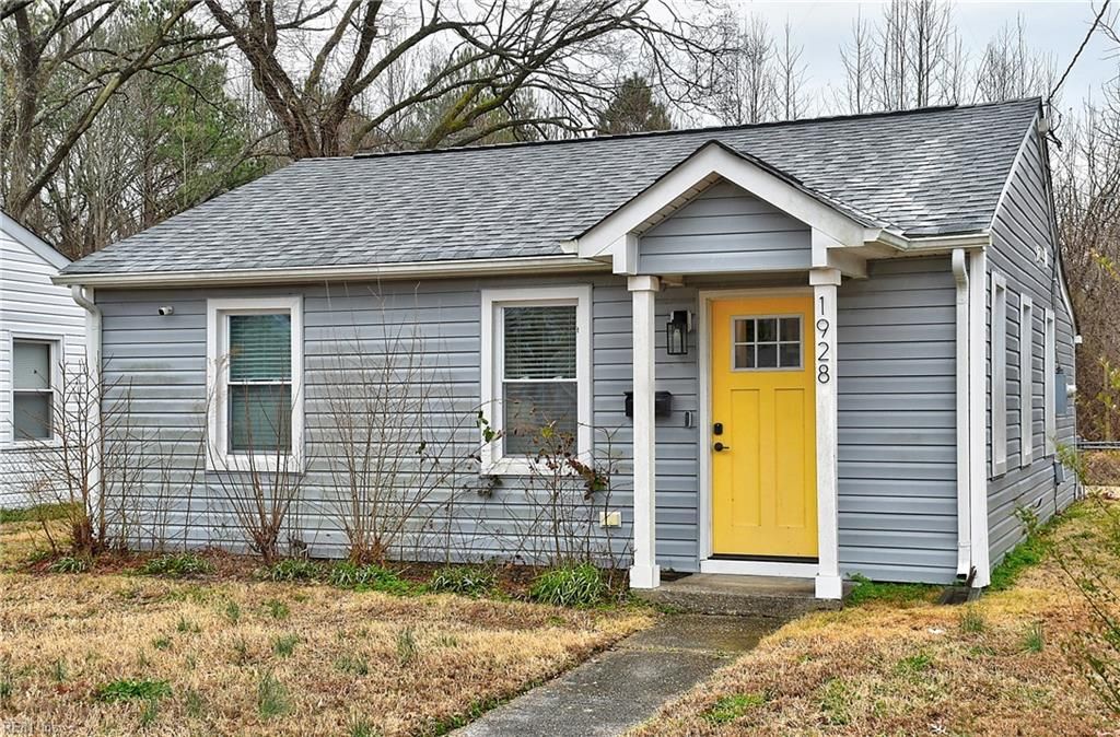 1928 Long Green Ln, Hampton, VA 23663