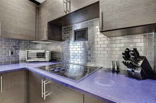 3414 ARBOR OAKS COURT, Tampa, FL 33614