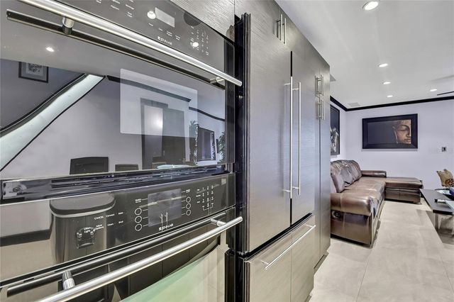 3414 ARBOR OAKS COURT, Tampa, FL 33614