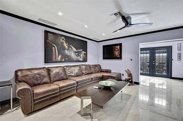 3414 ARBOR OAKS COURT, Tampa, FL 33614