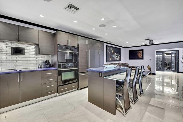 3414 ARBOR OAKS COURT, Tampa, FL 33614