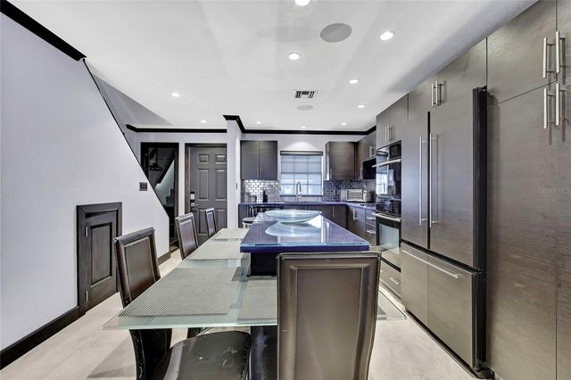 3414 ARBOR OAKS COURT, Tampa, FL 33614