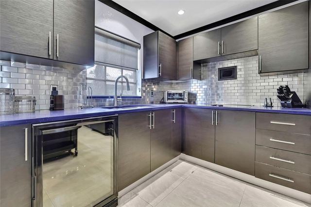 3414 ARBOR OAKS COURT, Tampa, FL 33614