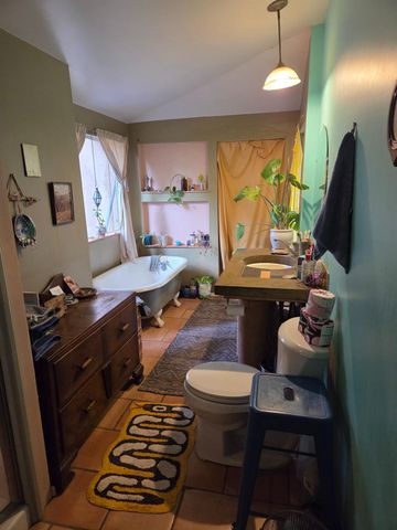 18755 N. Canyon, Nevada City, CA 95959