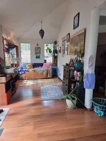 18755 N. Canyon, Nevada City, CA 95959