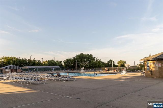 200 Winston Drive 1005, Cliffside Park, NJ 07010