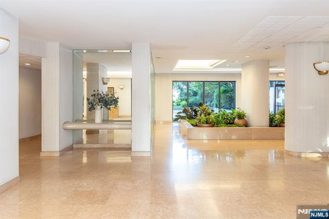 200 Winston Drive 1005, Cliffside Park, NJ 07010