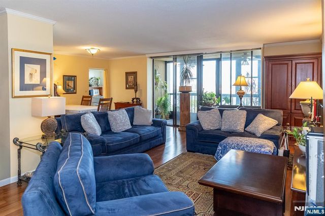 200 Winston Drive 1005, Cliffside Park, NJ 07010