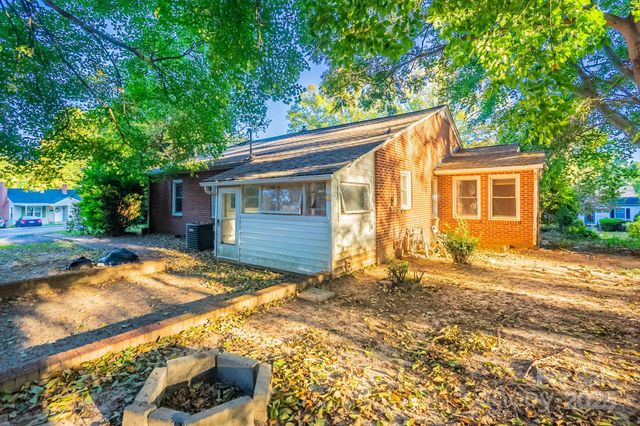 1501 Mccormick Avenue, Gastonia, NC 28054