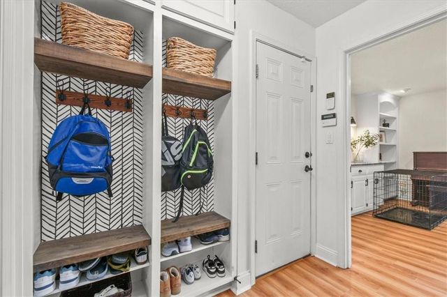 4524 NW Bramble Trail, Lee's Summit, MO 64064