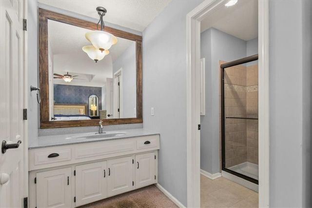 4524 NW Bramble Trail, Lee's Summit, MO 64064