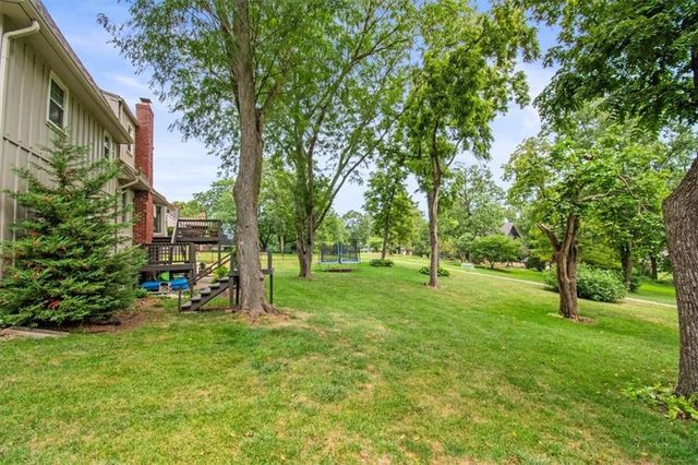 4524 NW Bramble Trail, Lee's Summit, MO 64064