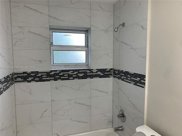 2137 Hayes Street 18, Hollywood, FL 33020