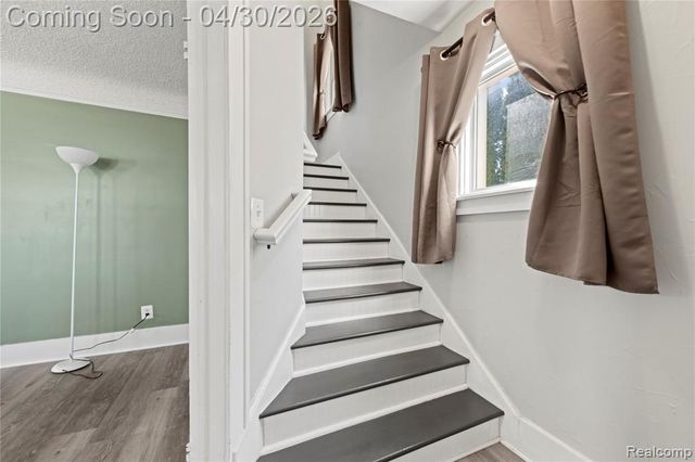 2835 Parkwood Street, Trenton, MI 48183