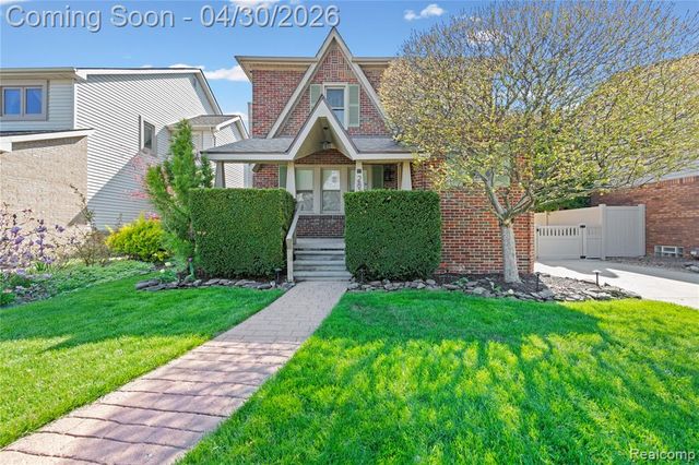 2835 Parkwood Street, Trenton, MI 48183