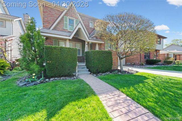 2835 Parkwood Street, Trenton, MI 48183