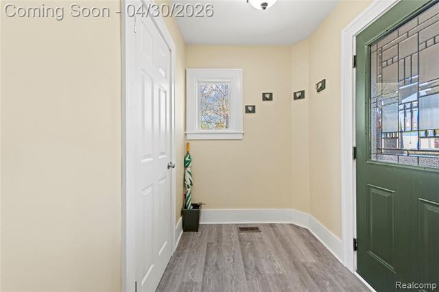 2835 Parkwood Street, Trenton, MI 48183