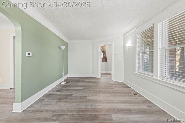 2835 Parkwood Street, Trenton, MI 48183