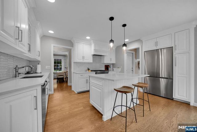 10 Carolina Place, Ridgewood, NJ 07450