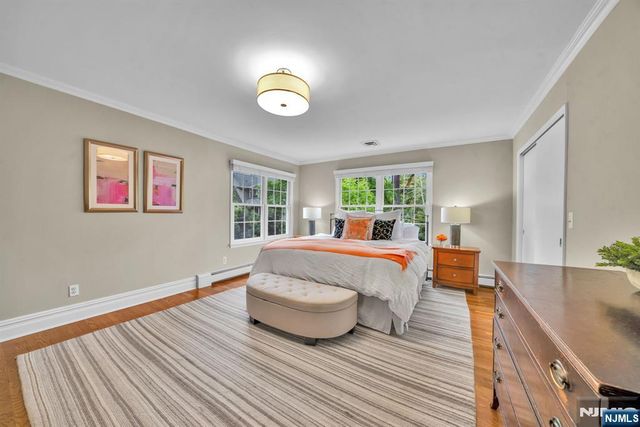 10 Carolina Place, Ridgewood, NJ 07450