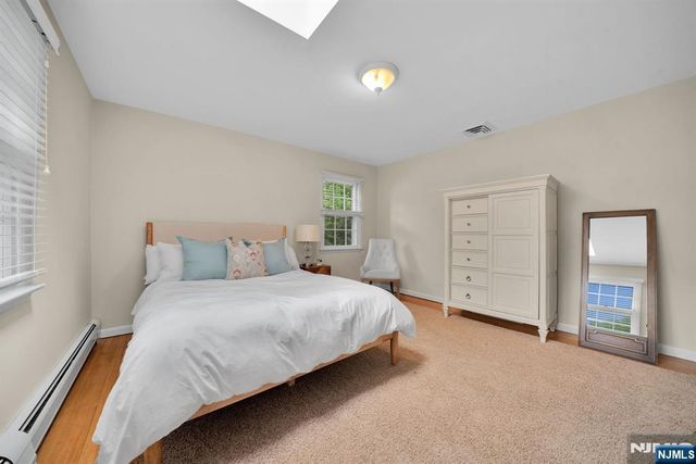 10 Carolina Place, Ridgewood, NJ 07450