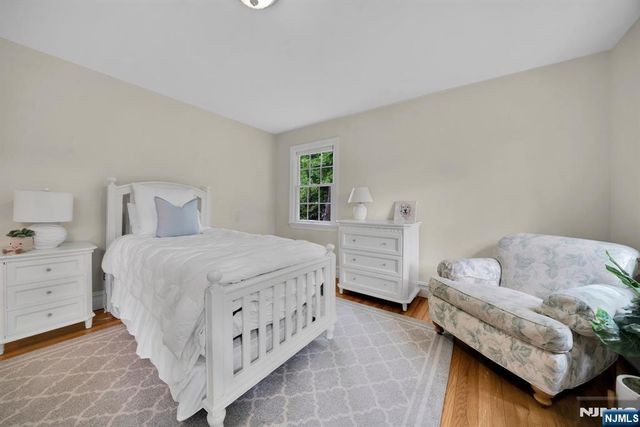 10 Carolina Place, Ridgewood, NJ 07450