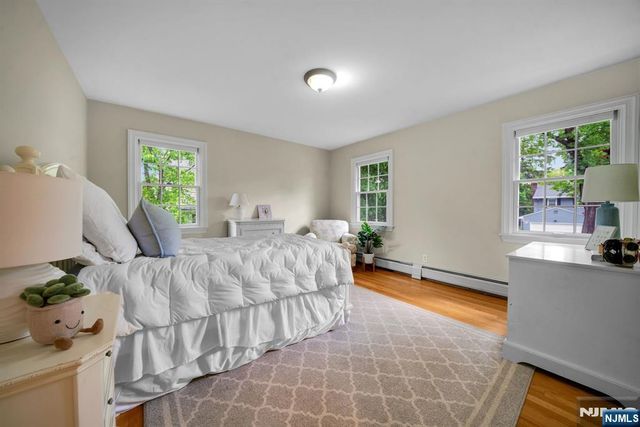 10 Carolina Place, Ridgewood, NJ 07450