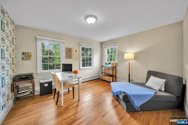 10 Carolina Place, Ridgewood, NJ 07450