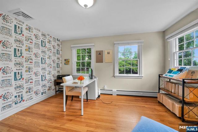 10 Carolina Place, Ridgewood, NJ 07450