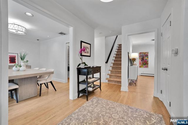 10 Carolina Place, Ridgewood, NJ 07450