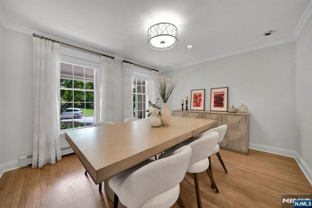 10 Carolina Place, Ridgewood, NJ 07450