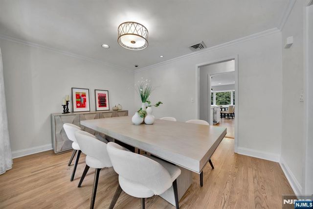 10 Carolina Place, Ridgewood, NJ 07450