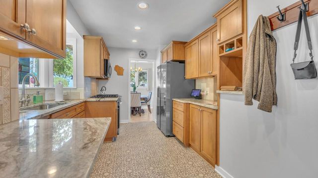 2504 Lakeshore DRIVE, Sheboygan, WI 53081