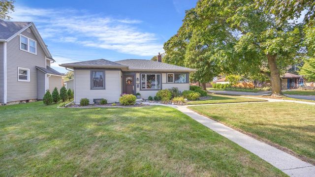2504 Lakeshore DRIVE, Sheboygan, WI 53081