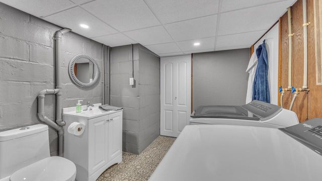 2504 Lakeshore DRIVE, Sheboygan, WI 53081