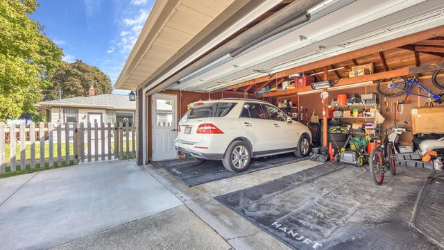 2504 Lakeshore DRIVE, Sheboygan, WI 53081