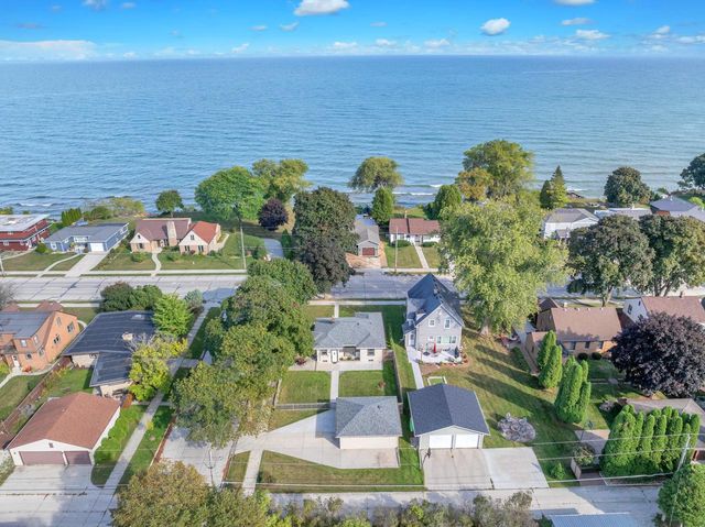 2504 Lakeshore DRIVE, Sheboygan, WI 53081