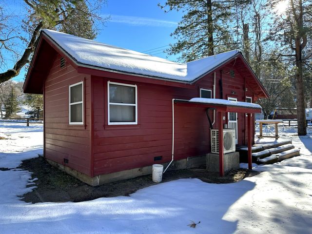 43947 Pine Flat Drive, California Hot Springs, CA 93207