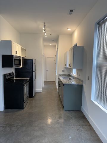 1253 4th Ave, S, Nashville, TN 37210