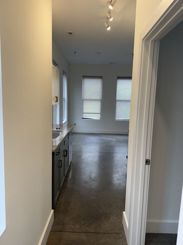 1253 4th Ave, S, Nashville, TN 37210