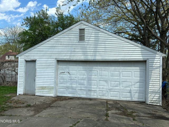 812 Continental Boulevard, Toledo, OH 43607
